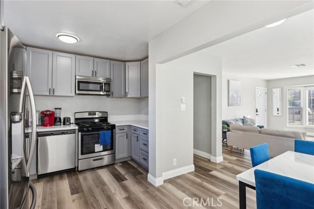 821 Lombard Drive, Redlands CA: https://media.crmls.org/medias/aea597a1-4146-4be3-9e56-131c1708f213.jpg