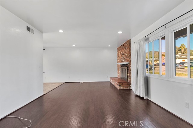 Detail Gallery Image 7 of 52 For 5728 Newbury Ave, San Bernardino,  CA 92404 - 3 Beds | 2 Baths