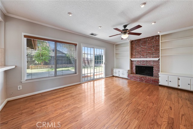 1042 Bassett Court, San Dimas CA: https://media.crmls.org/medias/aea7bd82-6f0c-4203-b4df-4e78d093ac55.jpg
