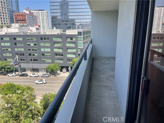 600 W 9th Street, Los Angeles CA: https://media.crmls.org/medias/aea83473-463f-4045-95db-0e011190f1f4.jpg