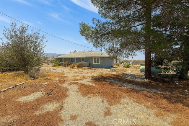 Detail Gallery Image 5 of 13 For 13384 Sheep Creek Rd, Phelan,  CA 92371 - 3 Beds | 2 Baths