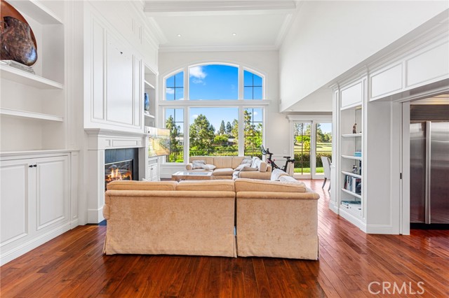 Detail Gallery Image 8 of 65 For 8 Rue Verte, Newport Beach,  CA 92660 - 3 Beds | 3/1 Baths