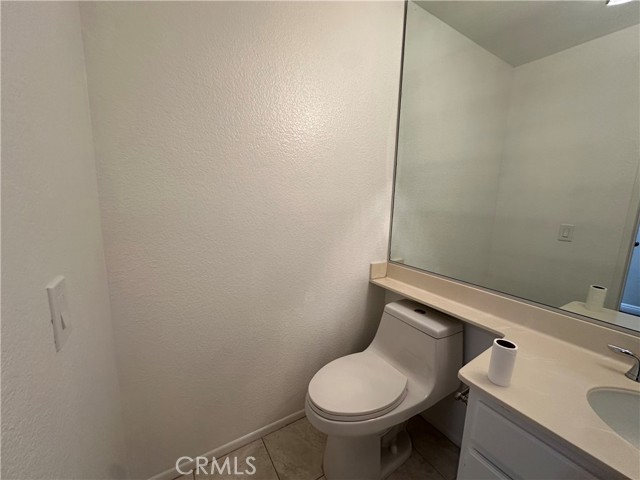 Detail Gallery Image 15 of 34 For 2211 Carob, Tustin,  CA 92782 - 3 Beds | 2/1 Baths