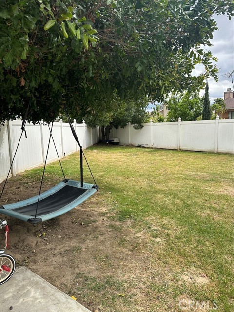 2311 Volya Court, Colton CA: https://media.crmls.org/medias/aea85986-d72a-47dd-bad4-d30b6d2ef75d.jpg