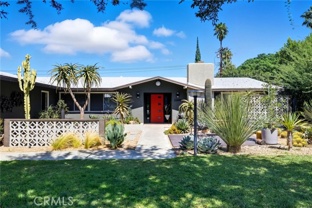Detail Gallery Image 8 of 49 For 22698 Eton Dr, Grand Terrace,  CA 92313 - 4 Beds | 2 Baths