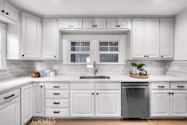 1000 The Strand, Manhattan Beach CA: https://media.crmls.org/medias/aea94089-11c0-467d-b2b4-b59c54cf4e56.jpg
