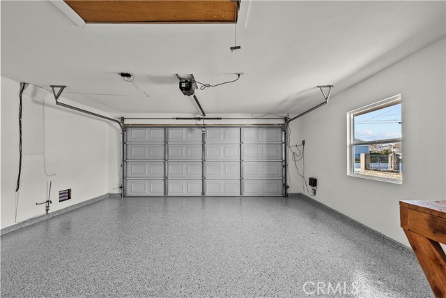 Image 20 of 35 For 25072 Atwood