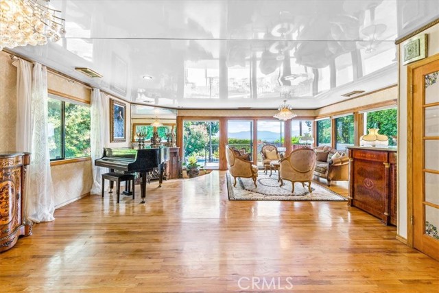 Detail Gallery Image 8 of 33 For 17861 Cathedral Pl, Encino,  CA 91316 - 3 Beds | 3 Baths