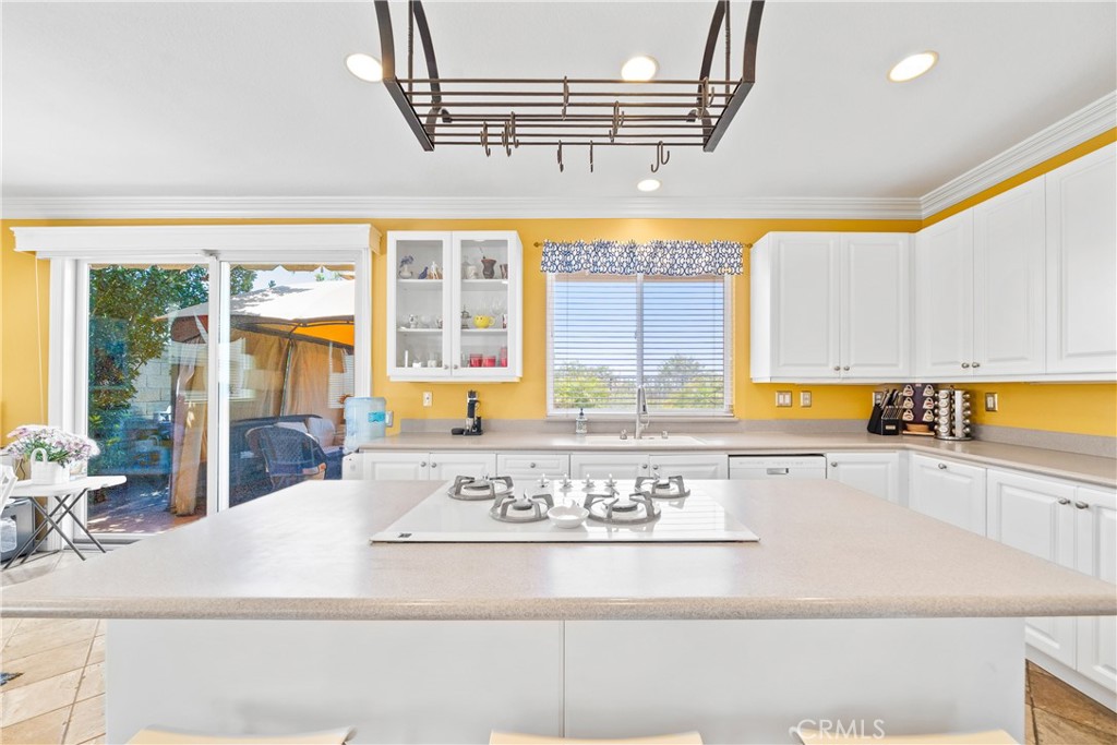 Aeab0585 6fe5 4721 A00b 7a7ff5899269