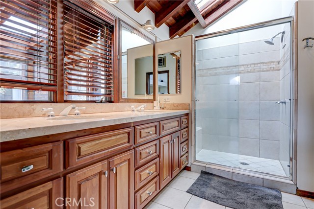 713 29th Street, Manhattan Beach, California 90266, 4 Bedrooms Bedrooms, ,2 BathroomsBathrooms,Residential,Sold,29th,SB24096062