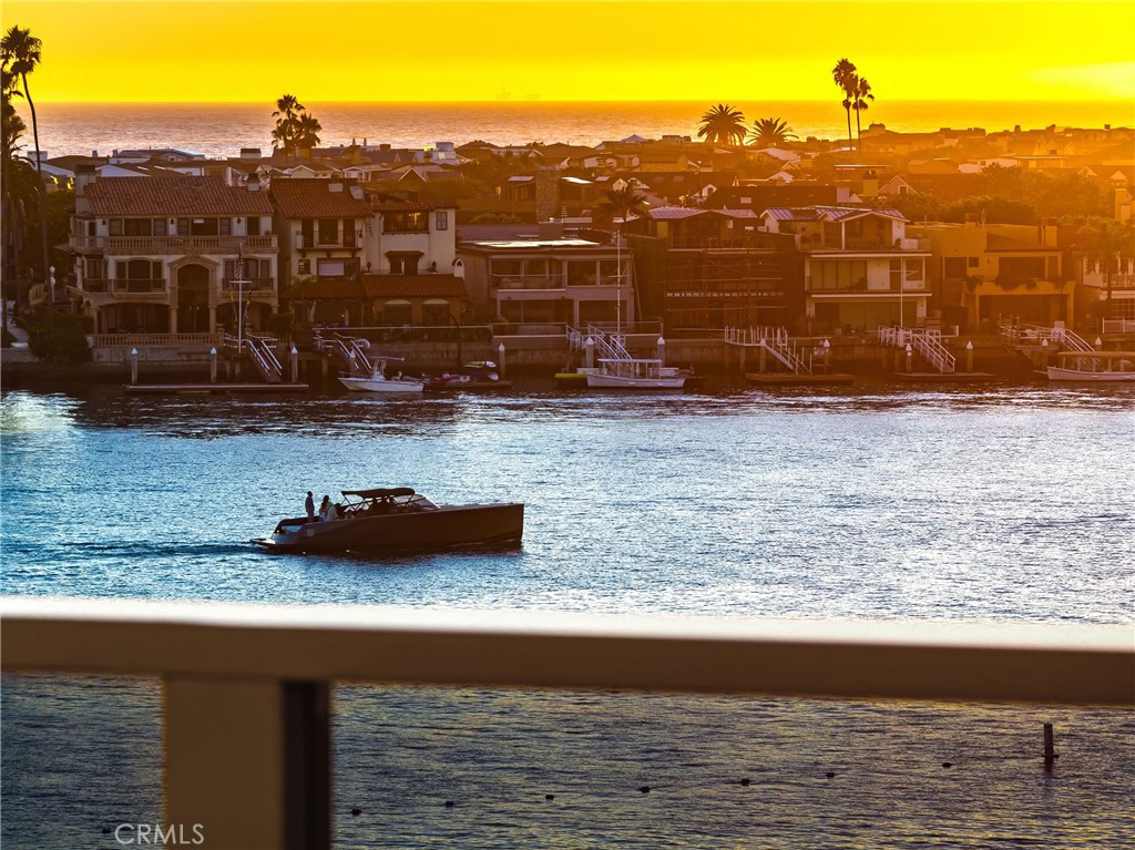 Aeab677f A8d0 4bd9 8c50 497335d48908