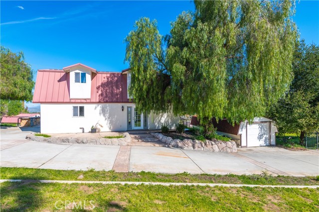 32375 Sage Road, Hemet CA: https://media.crmls.org/medias/aeac4d19-077c-46bb-8db0-52ff1cde2d5d.jpg