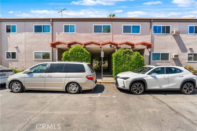 Detail Gallery Image 2 of 20 For 7135 Coldwater Canyon Ave #16,  North Hollywood,  CA 91605 - 2 Beds | 1 Baths