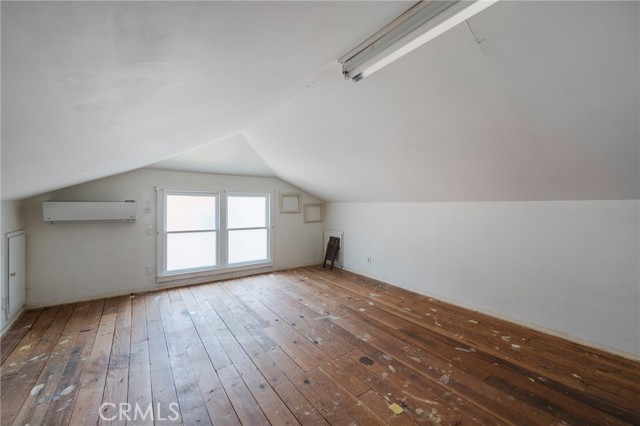 1120 W Chestnut Street, Anaheim CA: https://media.crmls.org/medias/aeac9644-168c-499b-b77d-4cb5e18692a7.jpg