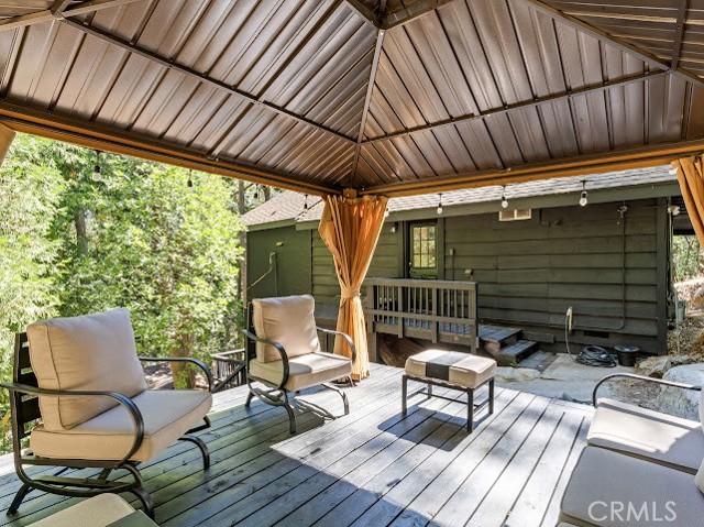 24834 Edelweiss Drive, Crestline, CA 92325