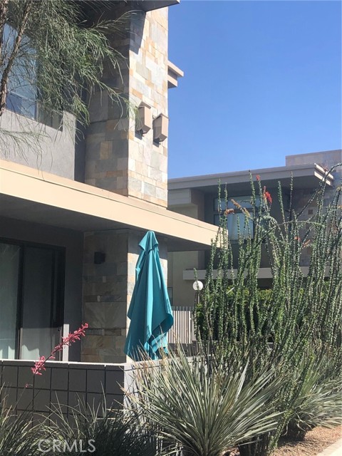 Detail Gallery Image 2 of 43 For 1010 E Palm Canyon Dr #203,  Palm Springs,  CA 92264 - 2 Beds | 2 Baths