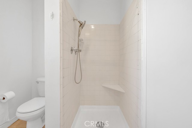 Detail Gallery Image 24 of 50 For 8100 Canby Ave #4,  Reseda,  CA 91335 - 2 Beds | 2 Baths