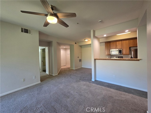 Detail Gallery Image 8 of 22 For 375 Central Ave #14,  Riverside,  CA 92507 - 2 Beds | 2 Baths