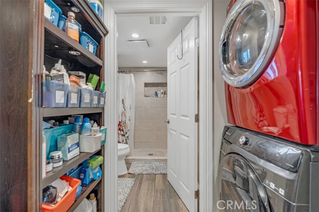 Detail Gallery Image 17 of 56 For 116 N Bonnie Beach Pl, East Los Angeles,  CA 90063 - 6 Beds | 4 Baths