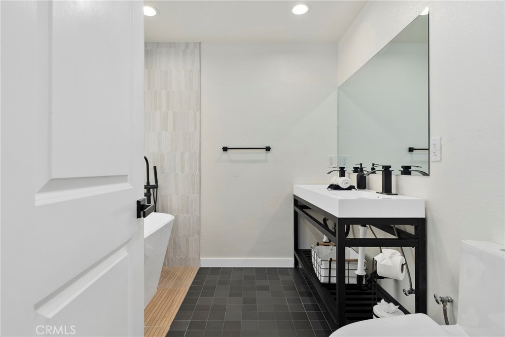 Aeae96b0 Bb21 4915 9252 Fb1c3e72e2c5