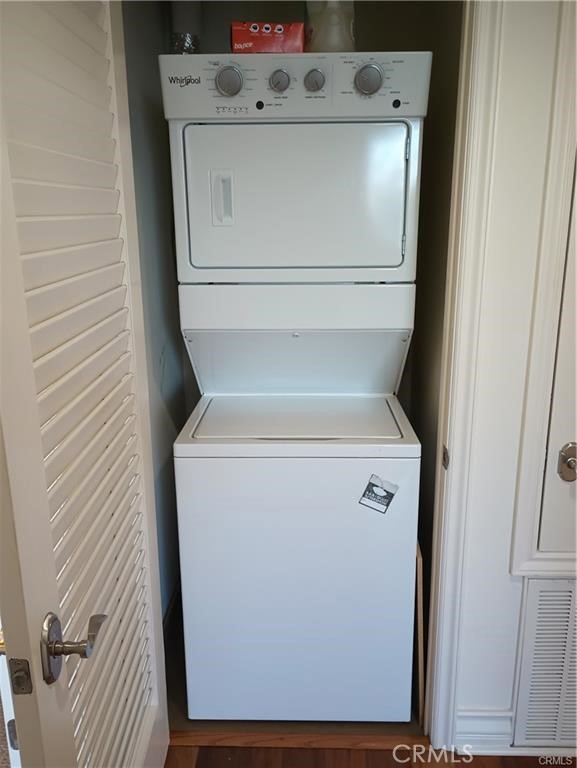 Detail Gallery Image 13 of 23 For 837 N Hudson Ave #305,  Los Angeles,  CA 90038 - 2 Beds | 2 Baths