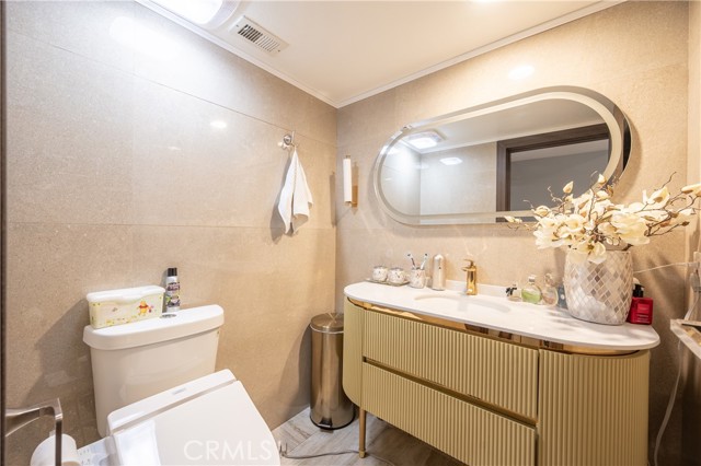 Detail Gallery Image 19 of 34 For 20138 Elkwood St, Winnetka,  CA 91306 - 4 Beds | 3 Baths