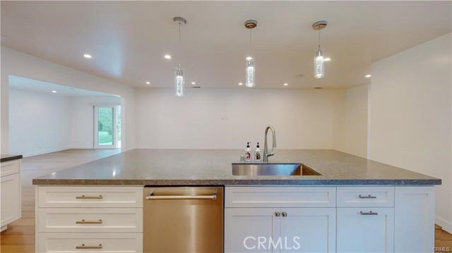 Detail Gallery Image 14 of 50 For 3119 Mesa Verde Dr, Burbank,  CA 91504 - 4 Beds | 3 Baths