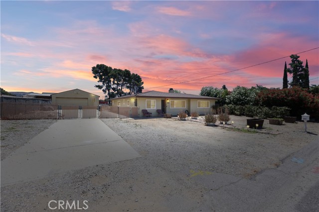 10880 Noble Street, Cherry Valley CA: https://media.crmls.org/medias/aeb052c5-512f-4531-840c-2bad6555555d.jpg