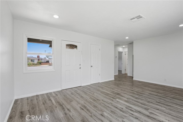 785 N Victoria Drive, Orange CA: https://media.crmls.org/medias/aeb07450-d771-48ab-899c-76ae9143ddab.jpg