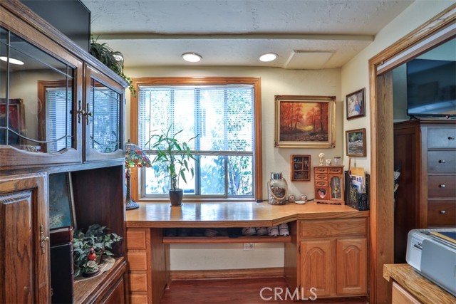 9793 Louise Way, Rancho Cucamonga CA: https://media.crmls.org/medias/aeb15105-5219-409a-8190-e7222215e0a0.jpg