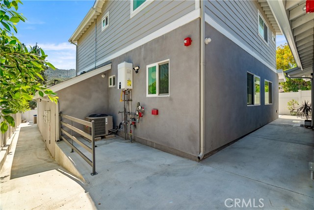 3419 Montrose Avenue, La Crescenta CA: https://media.crmls.org/medias/aeb15221-5871-4254-8f1f-1a23a11e735c.jpg