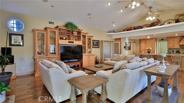 Detail Gallery Image 23 of 71 For 635 W 16th, Upland,  CA 91784 - 3 Beds | 2 Baths