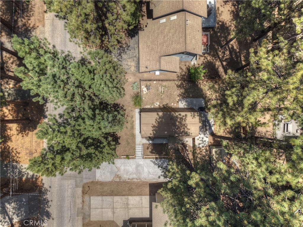 https://media.crmls.org/medias/aeb250e6-b467-4e48-a373-d85aecaf566e.jpg?preset=X-Large