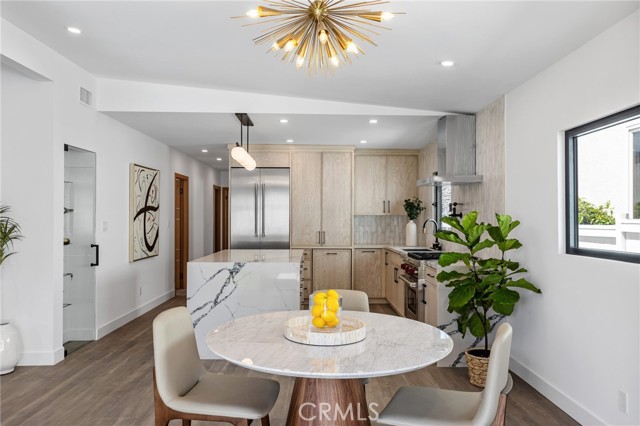 600 26th Street, Manhattan Beach, California 90266, 3 Bedrooms Bedrooms, ,2 BathroomsBathrooms,Residential,Sold,26th,SB22148889