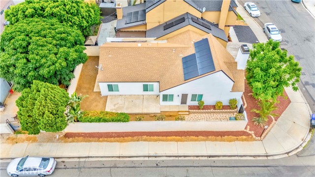 6409 Heatherwood Drive, Jurupa Valley CA: https://media.crmls.org/medias/aeb389a8-52eb-4a68-b176-2284dd7e1d08.jpg