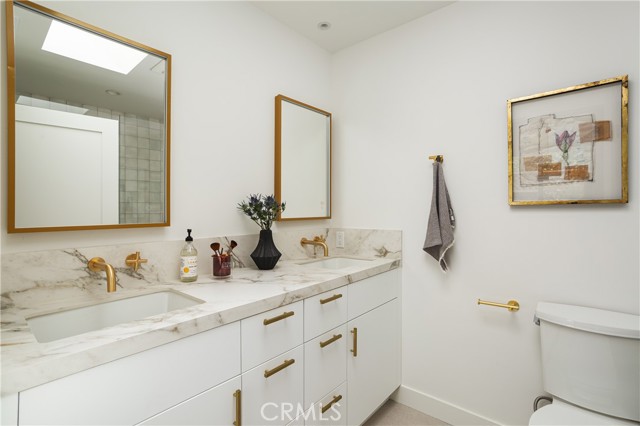 Detail Gallery Image 33 of 42 For 212 E 19th St, Costa Mesa,  CA 92627 - 5 Beds | 4 Baths