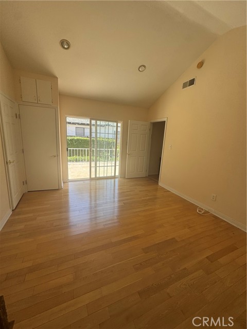 Detail Gallery Image 10 of 69 For 5118 Newcastle Ave, Encino,  CA 91316 - 3 Beds | 2 Baths