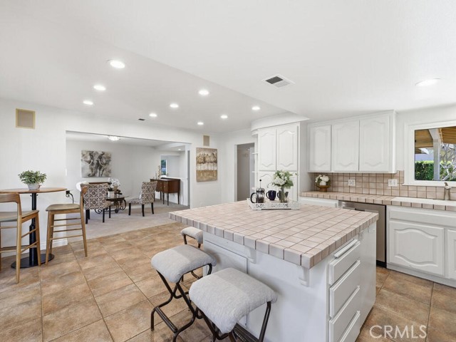 Detail Gallery Image 10 of 48 For 24741 Calle El Toro Grande, Lake Forest,  CA 92630 - 4 Beds | 3 Baths