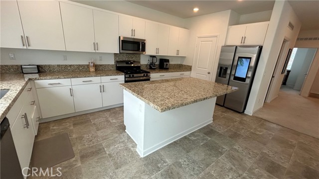 Detail Gallery Image 3 of 13 For 30874 Candle Lite Dr, Homeland,  CA 92548 - 4 Beds | 3 Baths