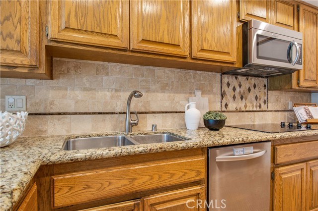 Detail Gallery Image 22 of 48 For 2952 Quedada, Newport Beach,  CA 92660 - 4 Beds | 3 Baths