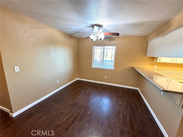 Detail Gallery Image 7 of 13 For 18393 Catalpa St, Hesperia,  CA 92345 - 2 Beds | 1 Baths