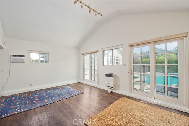 Detail Gallery Image 25 of 44 For 13964 Peach Grove St, Sherman Oaks,  CA 91423 - 3 Beds | 3 Baths