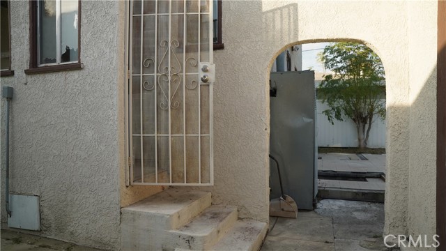 Detail Gallery Image 10 of 12 For 2452 Adriatic, Long Beach,  CA 90810 - – Beds | – Baths