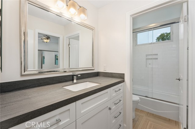 Detail Gallery Image 15 of 26 For 502 Fernleaf Avenue #1,  Corona Del Mar,  CA 92625 - 3 Beds | 2/1 Baths