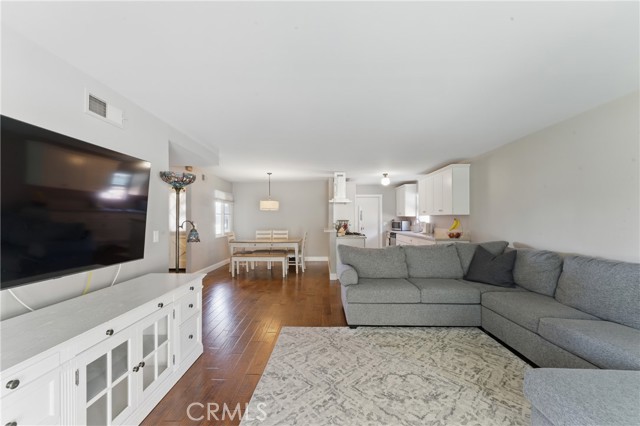 11618 Tigrina Avenue, Whittier CA: https://media.crmls.org/medias/aeb80f3b-1cf9-4c7e-970d-af1650ab5b8c.jpg