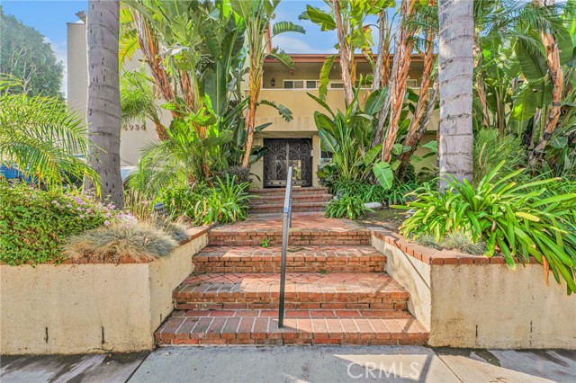 Detail Gallery Image 1 of 26 For 14934 Dickens St #4,  Sherman Oaks,  CA 91403 - 1 Beds | 1 Baths