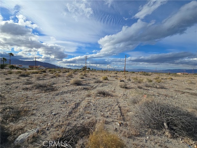 Detail Gallery Image 10 of 19 For 1544 Red Sea Ave, Thermal,  CA 92274 - – Beds | – Baths