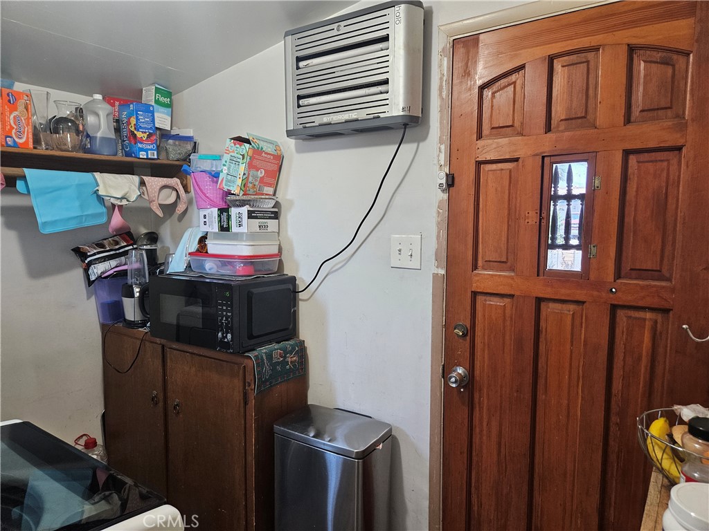 https://media.crmls.org/medias/aeb8cf55-e3ee-4231-b7ff-d85d87895822.jpg?preset=X-Large