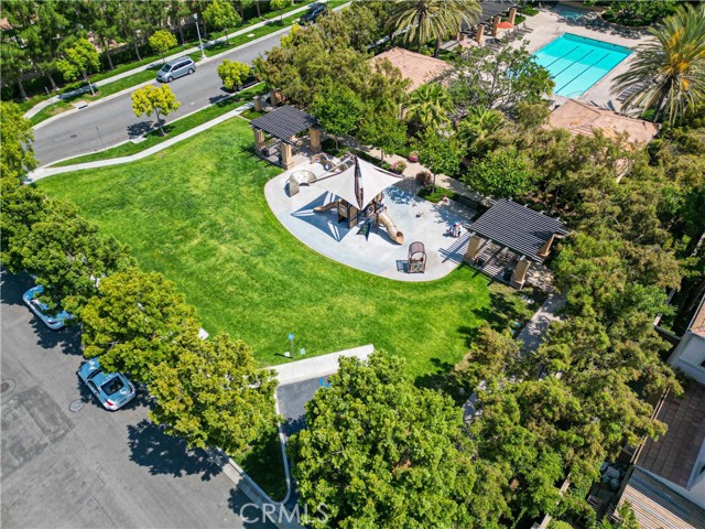 52 Norwich, Irvine CA: https://media.crmls.org/medias/aeb92c32-b263-4d28-933c-67b9ec15b826.jpg