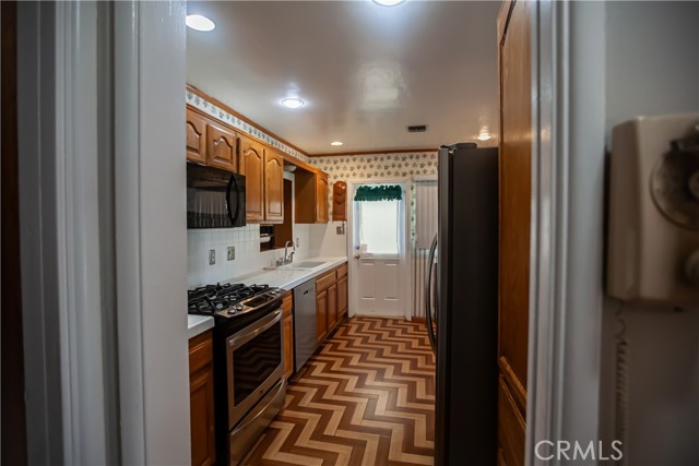 Detail Gallery Image 12 of 44 For 17433 Granada Ave, Fontana,  CA 92335 - 3 Beds | 2 Baths